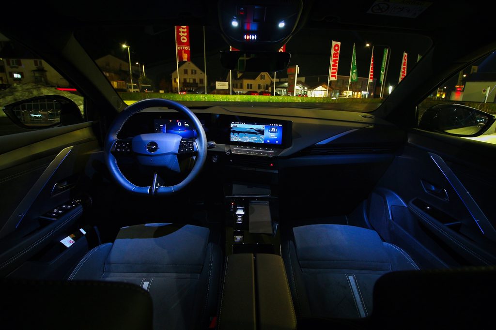 2025 Opel Astra GSe